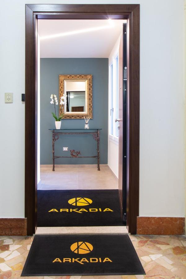 Arkadia Rooms & Apartments Cagliari Zewnętrze zdjęcie